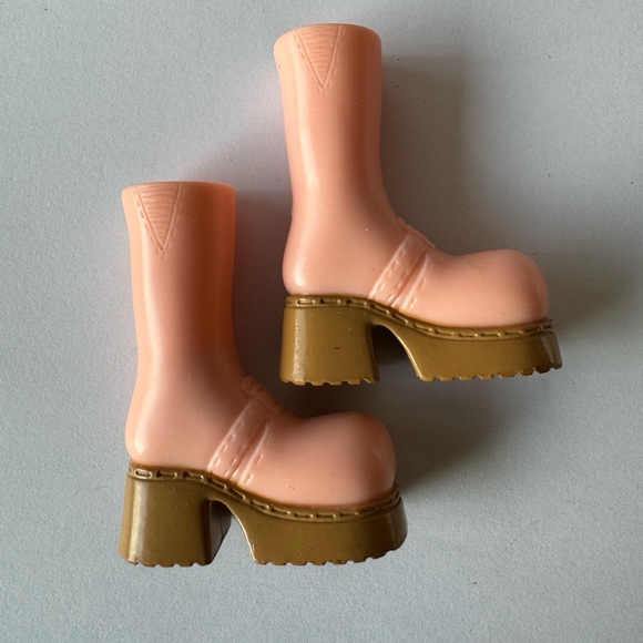 Bratz winter wonderland Yasmin boots - Picture 1 of 1